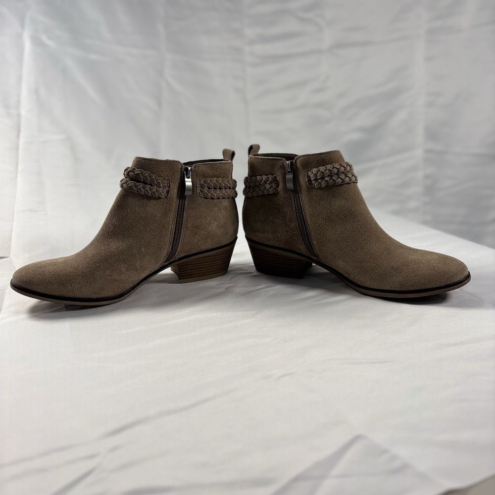 Michael Shannon Mallory Tan Suede Ankle Booties Womens Size 9 Low Block Heel - Picture 6 of 9
